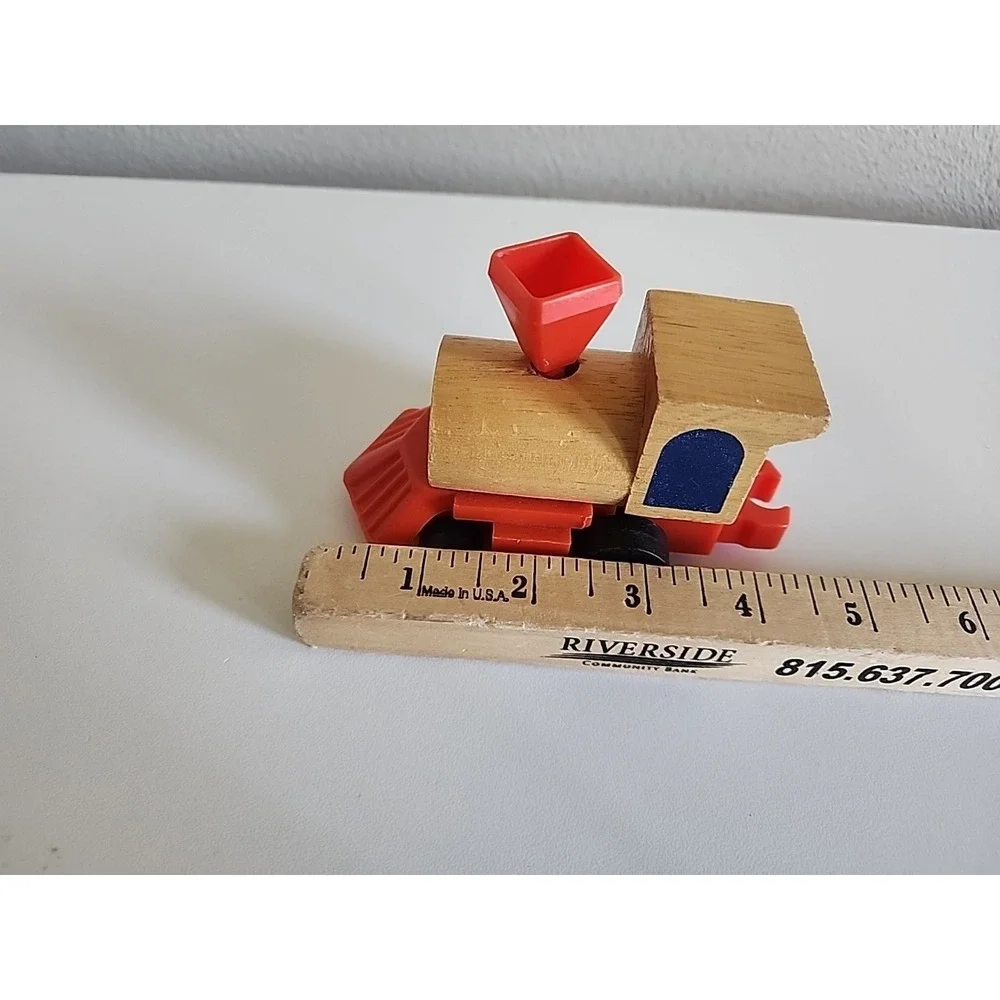 1970s Mattel‎ Wood Toy Train Wind Up Motor Works Korea Little People